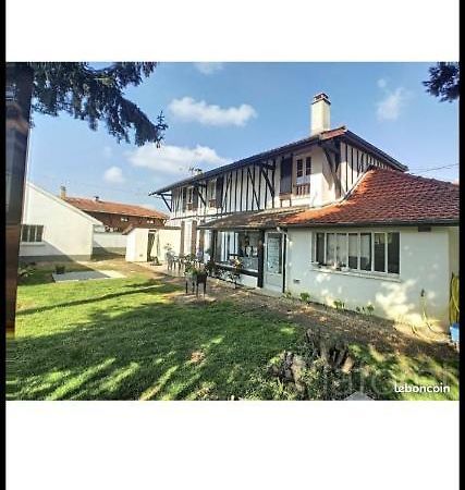Maison A Colombages Norrois Exterior foto